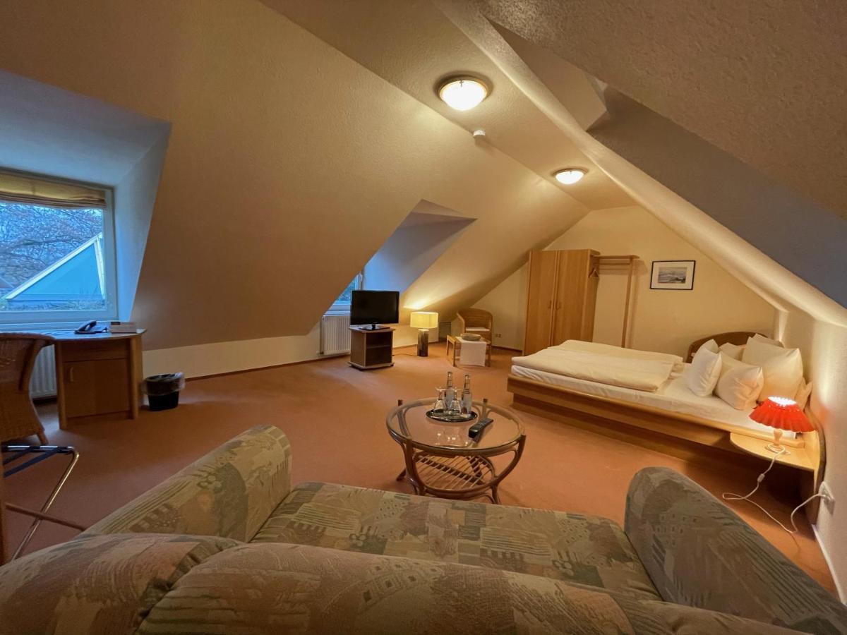 Ellernhof Hotel Dahlenburg ภายนอก รูปภาพ