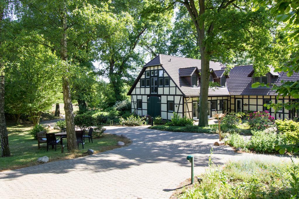Ellernhof Hotel Dahlenburg ภายนอก รูปภาพ